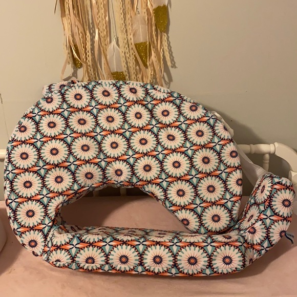 Nursing Pillow - Picture 1 of 1